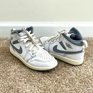 👟 Jordan 1 Mid 👟